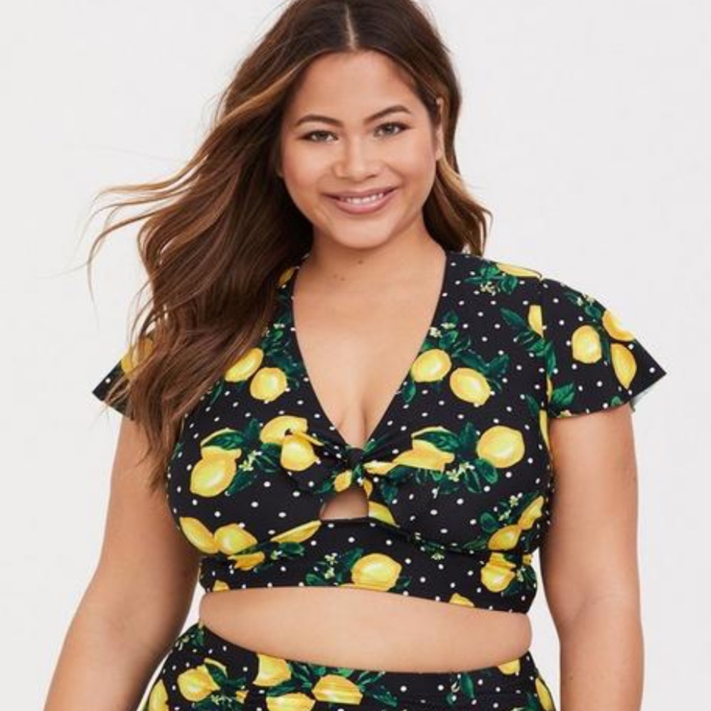 Torrid size 2 Wireless Flutter Sleeve Bikini Top - Lemon Dot print.